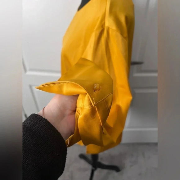 NWT | G by Gustavo Arango | Mustard Yellow Satin Blouse | Size XL - Picture 5 of 8